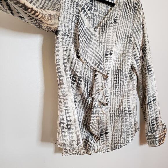NWOT Coldwater Creek Silky Houndstooth Blouse with Ruffles Size Small (6-8) - Picture 3 of 9